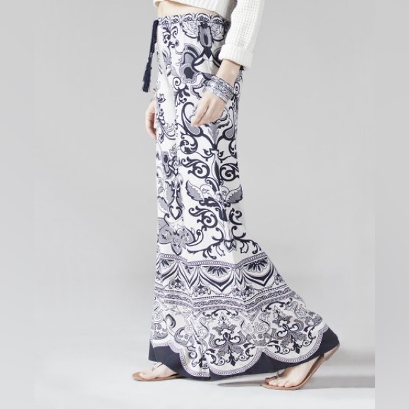 Flying Tomato black and cream patterned pants - Picture 2 of 6